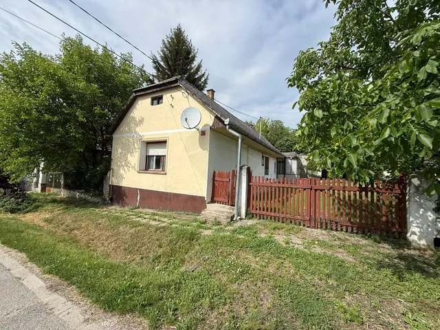 Eladó ház Etyek 60 nm