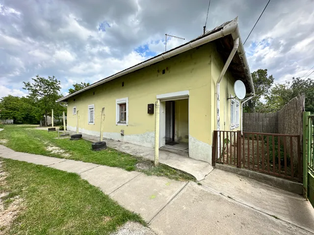 Eladó ház Kisújszállás 73 nm