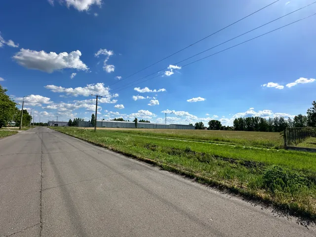Eladó kereskedelmi és ipari ingatlan Gyomaendrőd, Endrőd 30000 nm