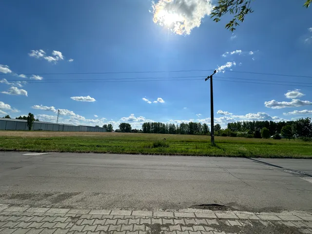 Eladó kereskedelmi és ipari ingatlan Gyomaendrőd, Endrőd 30000 nm