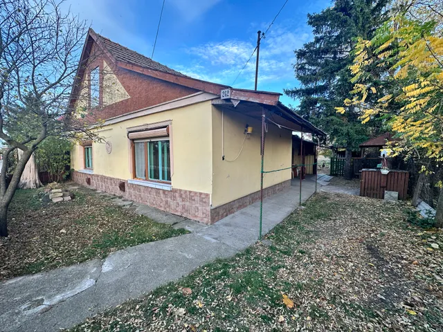 Eladó ház Békéscsaba, Fényes 71 nm