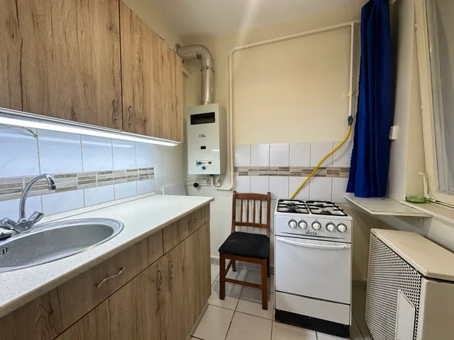 Eladó lakás Békéscsaba, Belváros, Dózsa György 30 nm