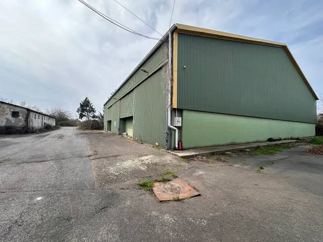 Eladó kereskedelmi és ipari ingatlan Kondoros 4807 nm