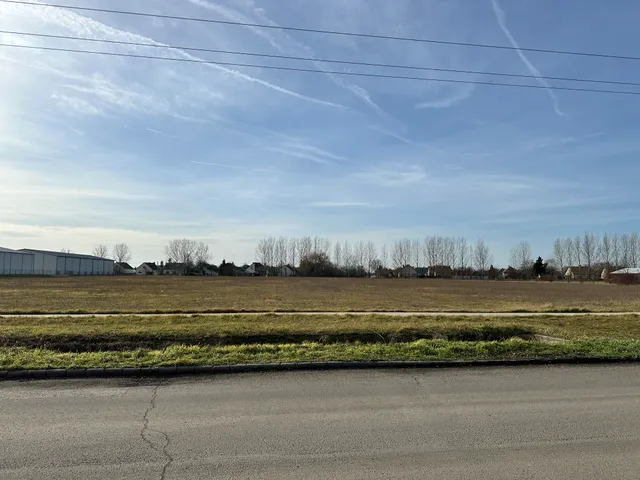 Eladó kereskedelmi és ipari ingatlan Gyomaendrőd, Endrőd 30000 nm