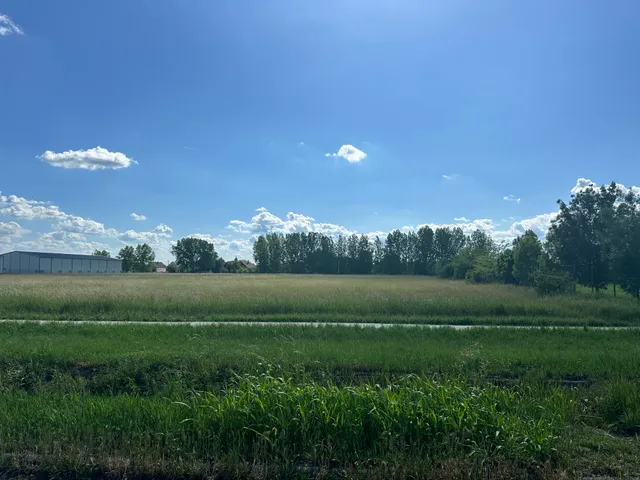 Eladó kereskedelmi és ipari ingatlan Gyomaendrőd, Endrőd 30000 nm