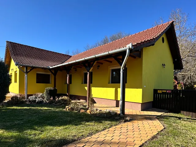 Eladó ház Békéscsaba, Borjúrétikertek 267 nm