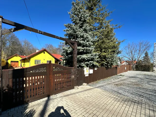 Eladó ház Békéscsaba, Borjúrétikertek 267 nm