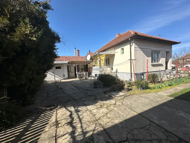 Eladó ház Békéscsaba, Oncsakertek 73 nm