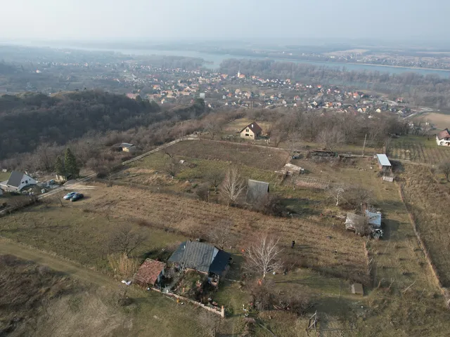 Eladó telek Neszmély 1529 nm