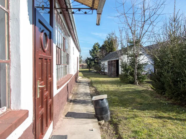 Eladó ház Bakonyszombathely 82 nm