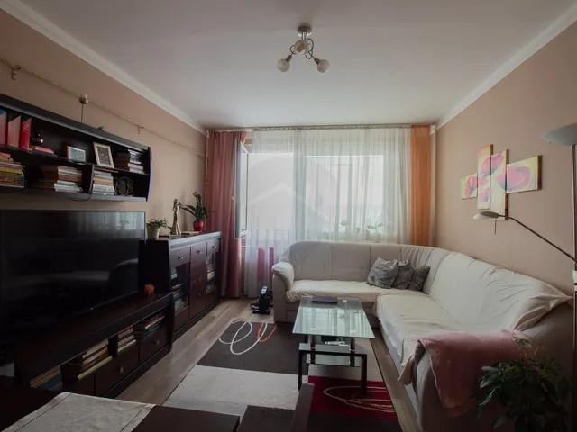 Eladó lakás Tatabánya, Dózsakert 49 nm