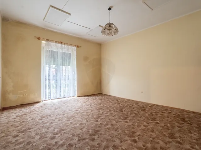Eladó lakás Oroszlány 53 nm