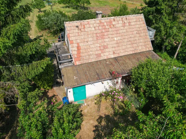 Eladó üdülő és hétvégi ház Oroszlány 32 nm