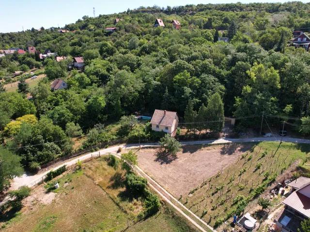 Eladó telek Dunaalmás 567 nm