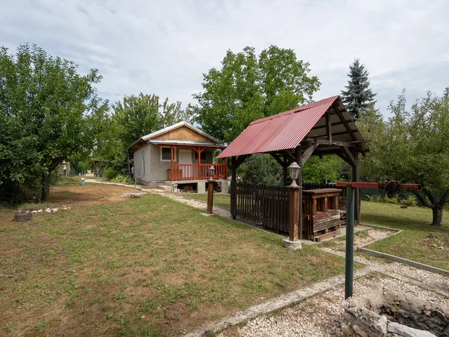 Eladó ház Tatabánya 27 nm