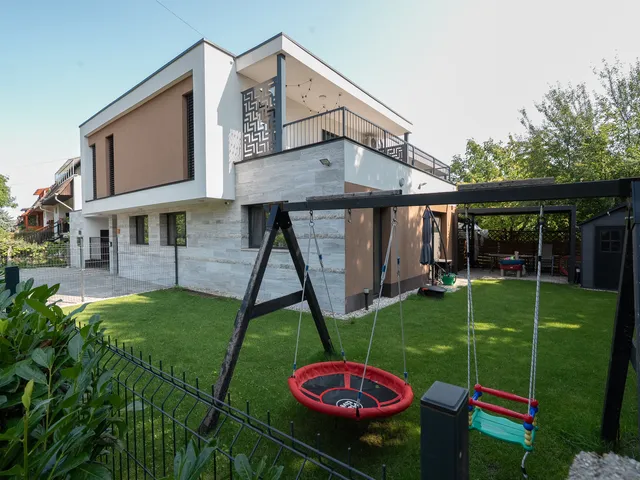 Eladó ház Tatabánya, Bánhida 131 nm