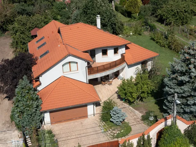 Eladó ház Tatabánya, Alsógalla 270 nm