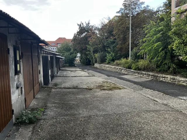Eladó garázs Tatabánya, Óváros 22 nm