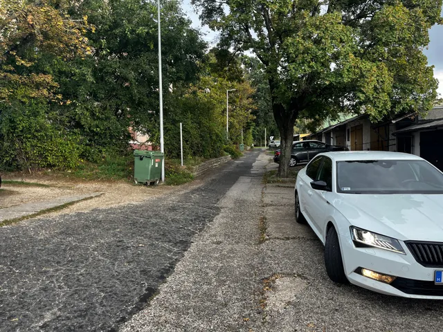 Eladó garázs Tatabánya, Óváros 19 nm