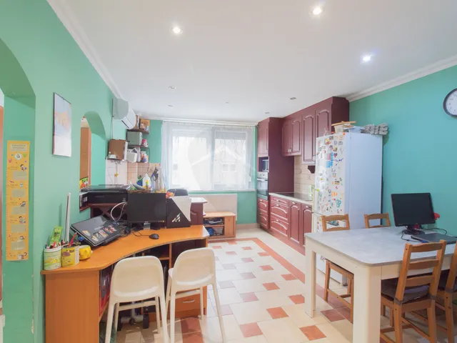 Eladó lakás Tatabánya, Újváros 62 nm