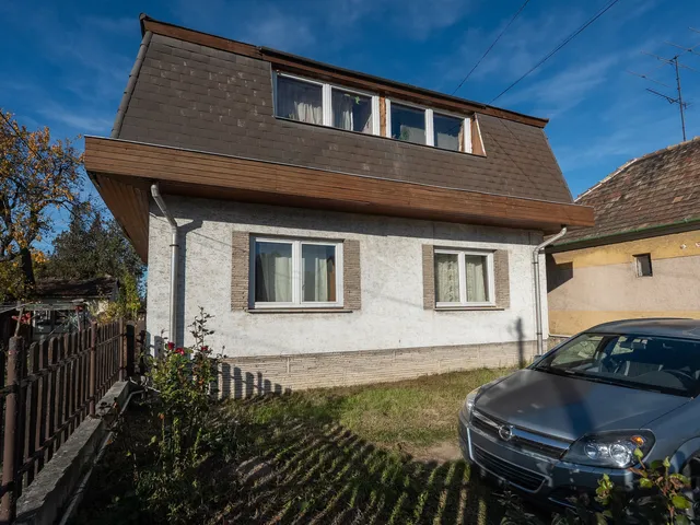 Eladó ház Dunaalmás 188 nm