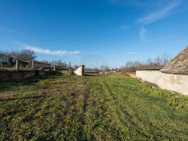 Eladó telek Szákszend 2224 nm