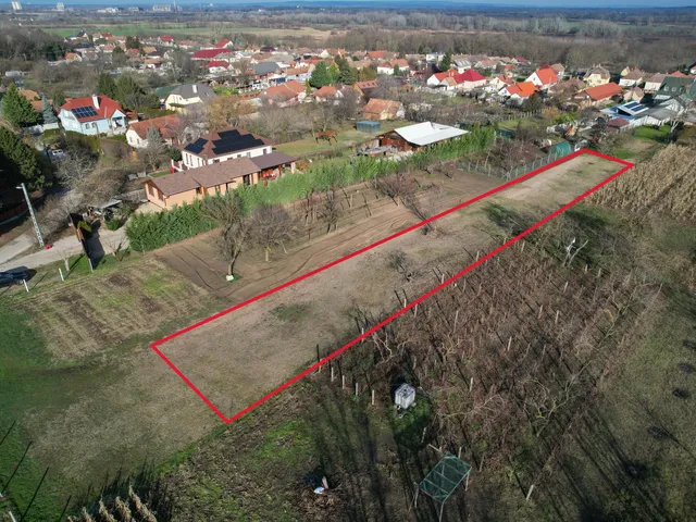 Eladó telek Naszály 1510 nm