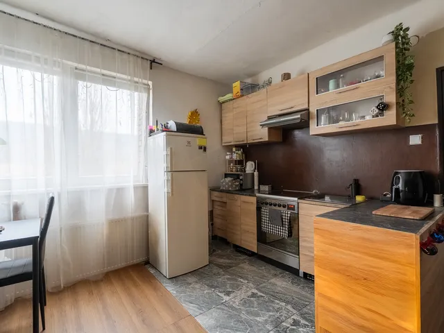 Eladó lakás Tatabánya, Újváros 33 nm