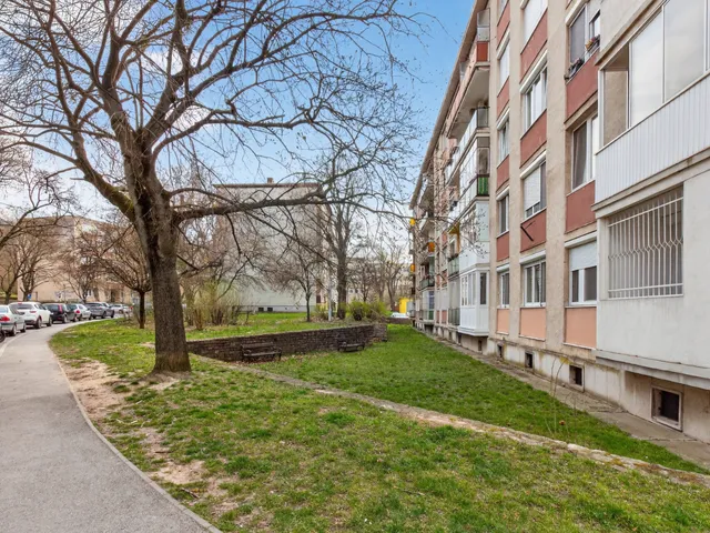 Eladó lakás Tatabánya, Újváros 52 nm