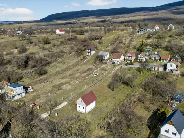 Eladó ház Vértesszőlős 27 nm