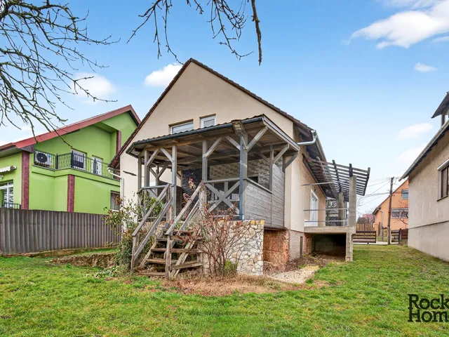 Eladó ház Oroszlány, Borbálatelep 140 nm