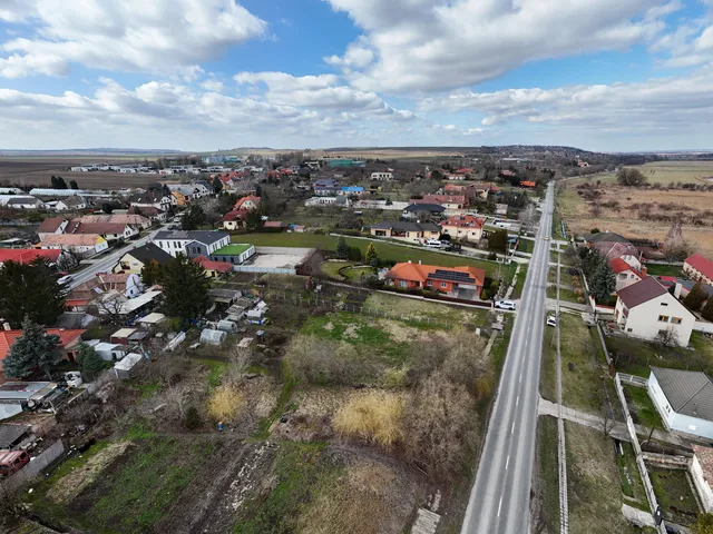 Eladó telek Tata 720 nm