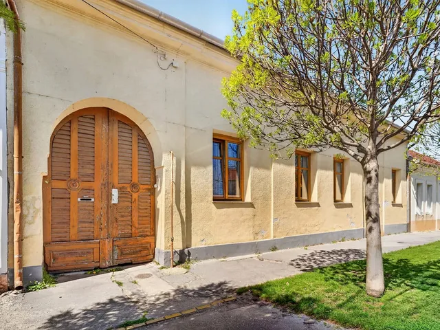 Eladó lakás Tata 84 nm