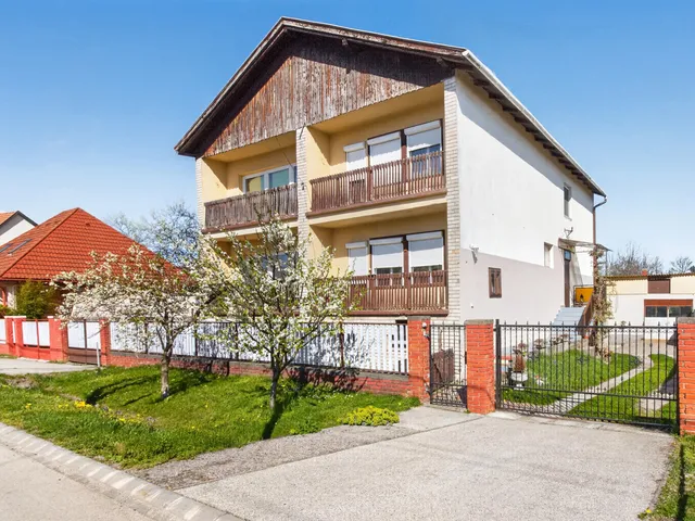 Eladó ház Kisbér 420 nm