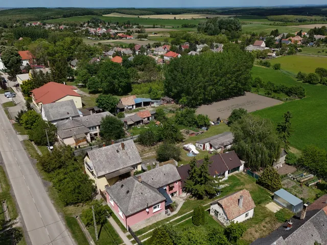 Eladó ház Ácsteszér 120 nm