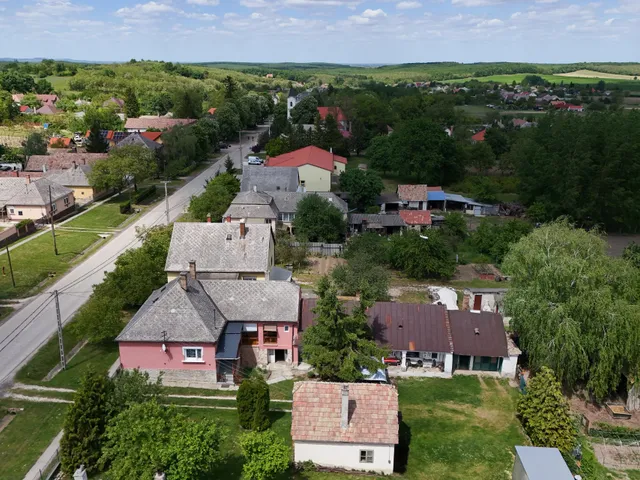 Eladó ház Ácsteszér 120 nm