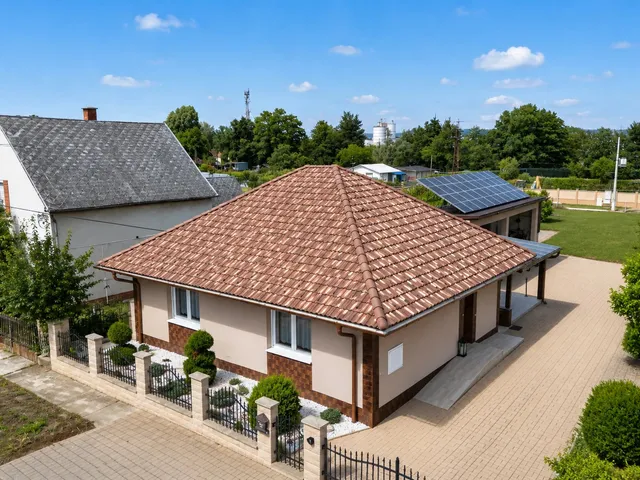 Eladó ház Környe 172 nm