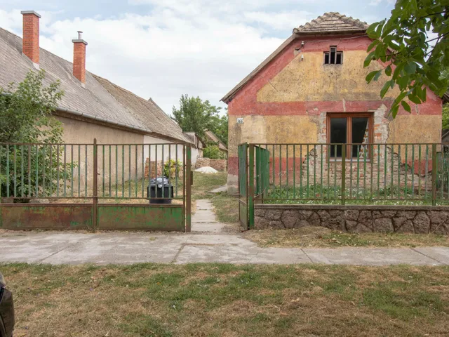 Eladó ház Tárkány 150 nm