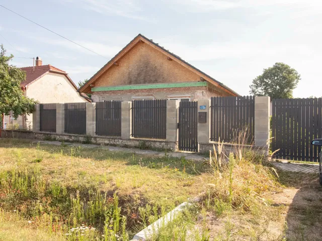 Eladó ház Kisbér 141 nm