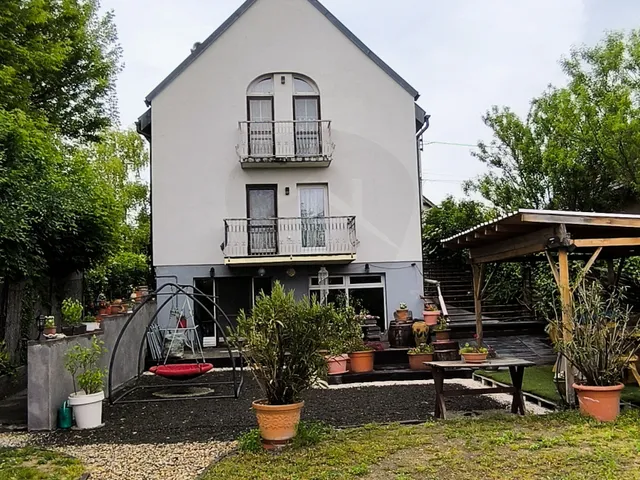 Eladó ház Szentendre 400 nm