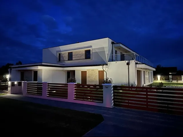 Eladó lakás Sárbogárd 64 nm