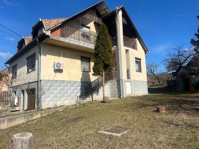 Eladó ház Buják 170 nm