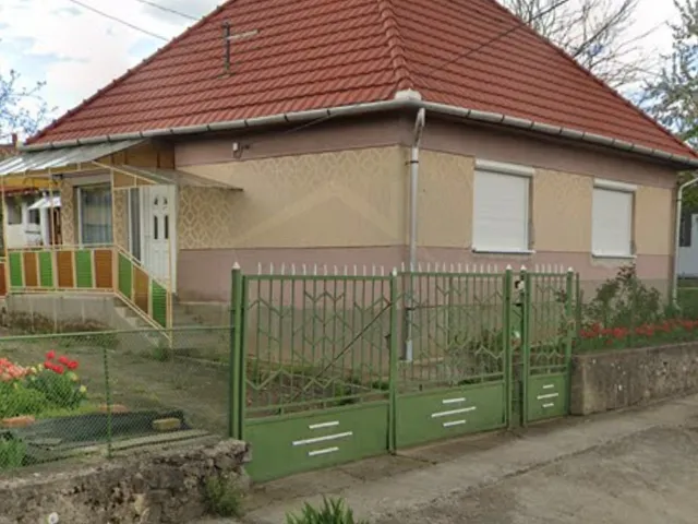 Eladó ház Szűcsi 81 nm