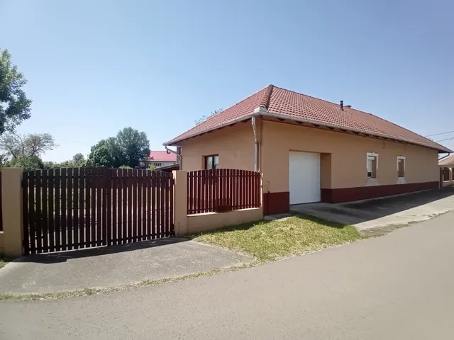 Eladó ház Aldebrő 64 nm