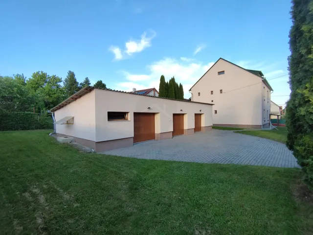 Eladó ház Gödöllő, Alvég 200 nm