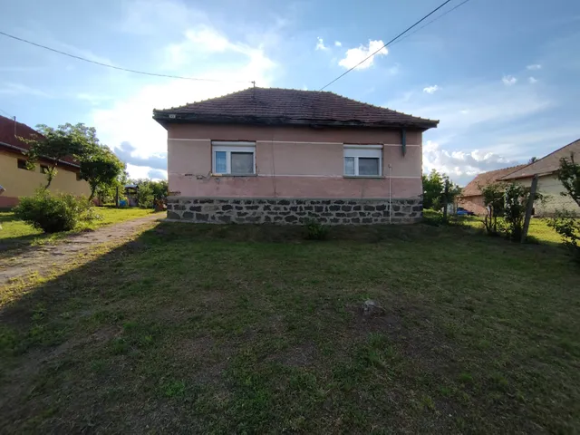 Eladó ház Buják 66 nm