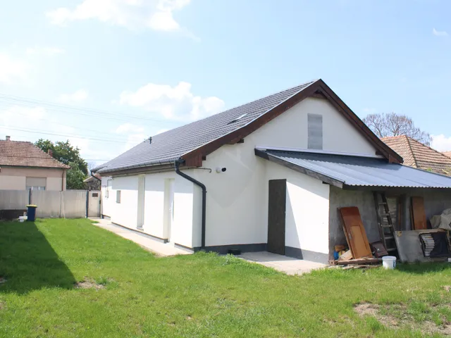 Eladó ház Lőrinci 120 nm