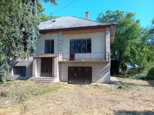 Eladó ház Zsámbok 240 nm