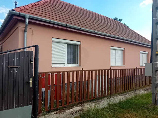 Eladó ház Lőrinci 93 nm