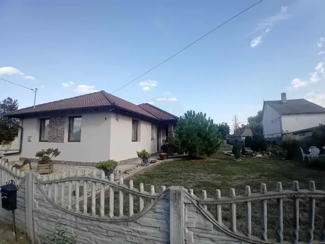 Eladó ház Hatvan 139 nm
